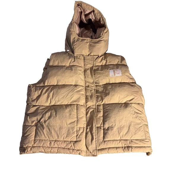 Pretty little thing Jackets & Blazers - Pretty Little Thing Beige Hooded Puffer Vest Size Medium Petite